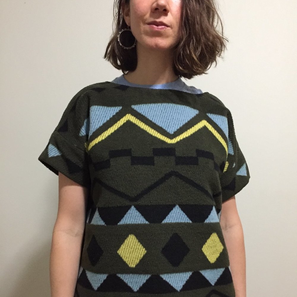 Interesting short-sleeved sweater- MOVING SALE